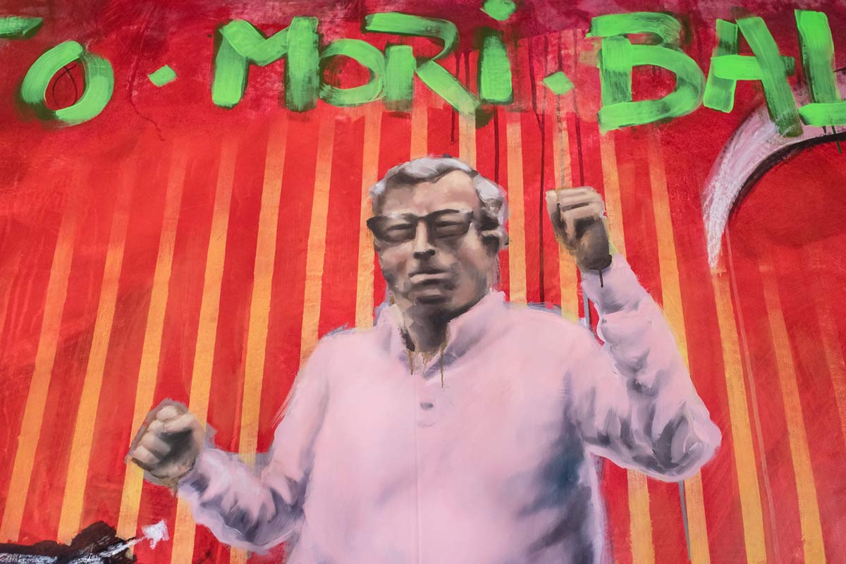 [les Revêches] N°1 : "Memento Mori Balkany !", 2020/2021, techniques mixtes sur drap, 220x280 cm. 2 ISF par Charlie Wellecam