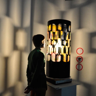 Réplique de la Dream Machine (Brion Gysin, Ian Sommerville), 2014 par Charlie Wellecam